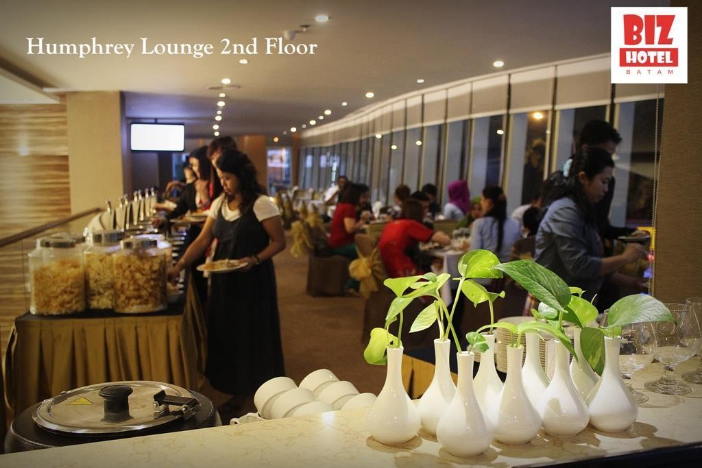 Biz Hotel Batam Nagoya Exteriör bild
