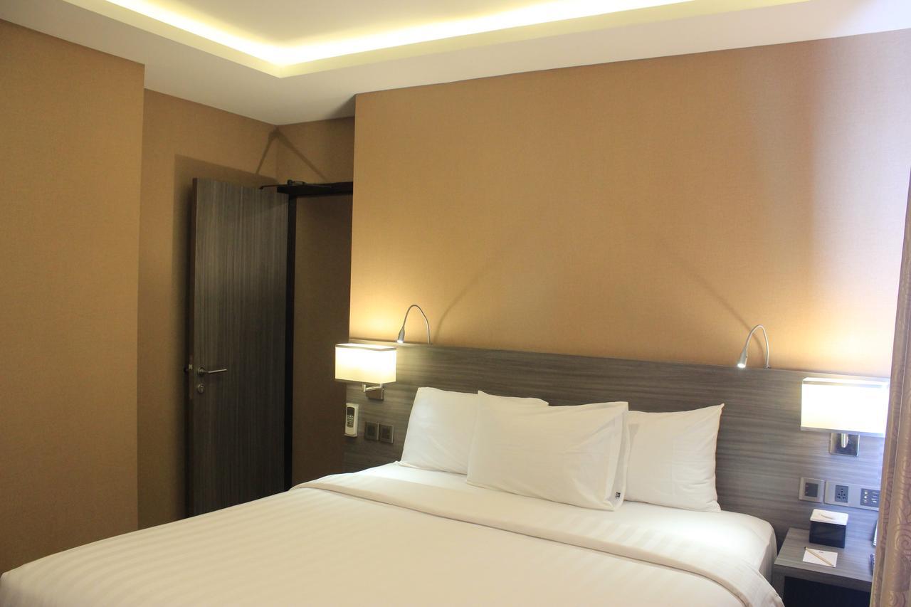 Biz Hotel Batam Nagoya Exteriör bild